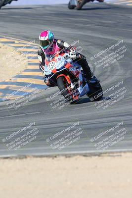 media/Jan-10-2025-CVMA Friday Practice (Fri) [[489e0da257]]/Group 4 and Trackday/Session 3 (Turns 9 and 10)/